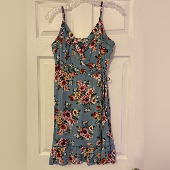 B-O-G Collections Dresses & Skirts - Chic Floral Midi Dress in Blue and Red